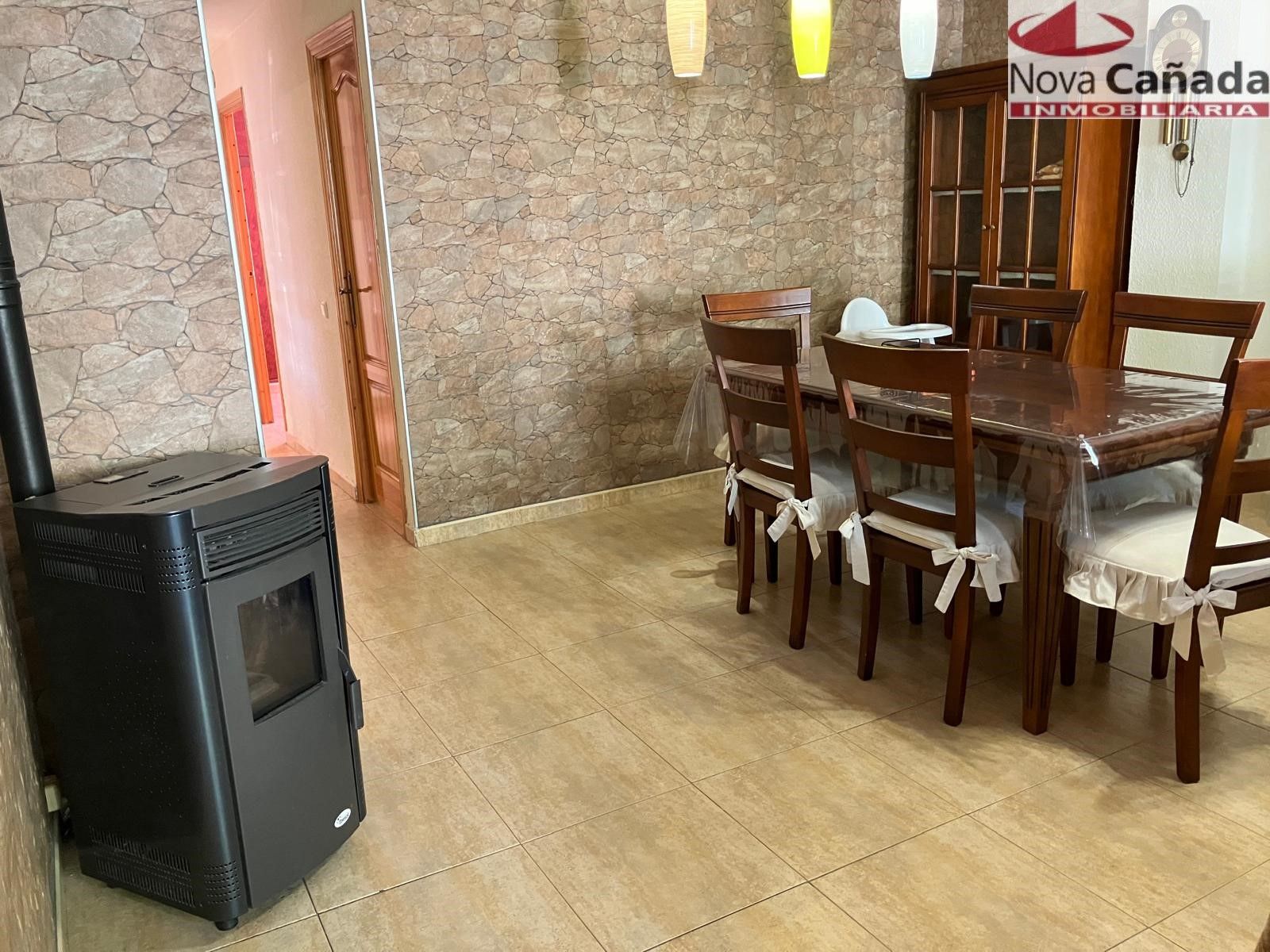 Chalet en La Cañada con piscina en exclusiva