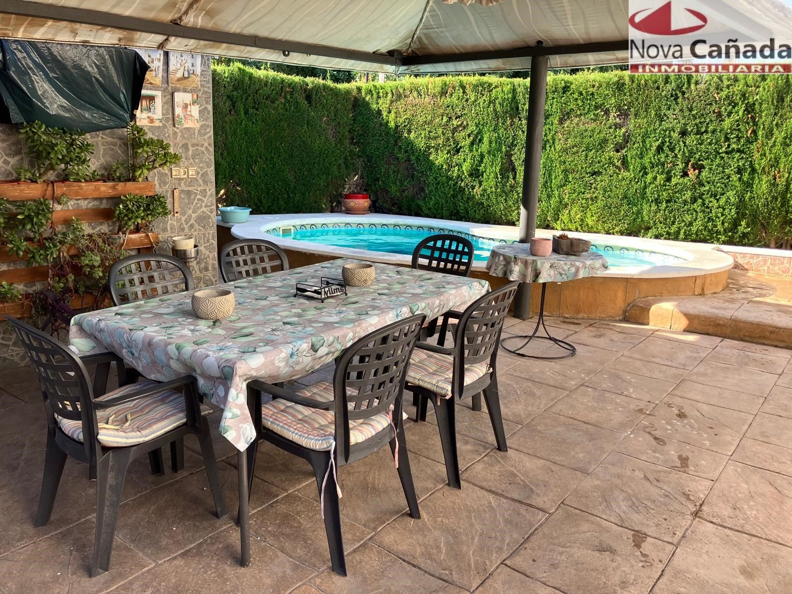 Chalet en La Cañada con piscina en exclusiva