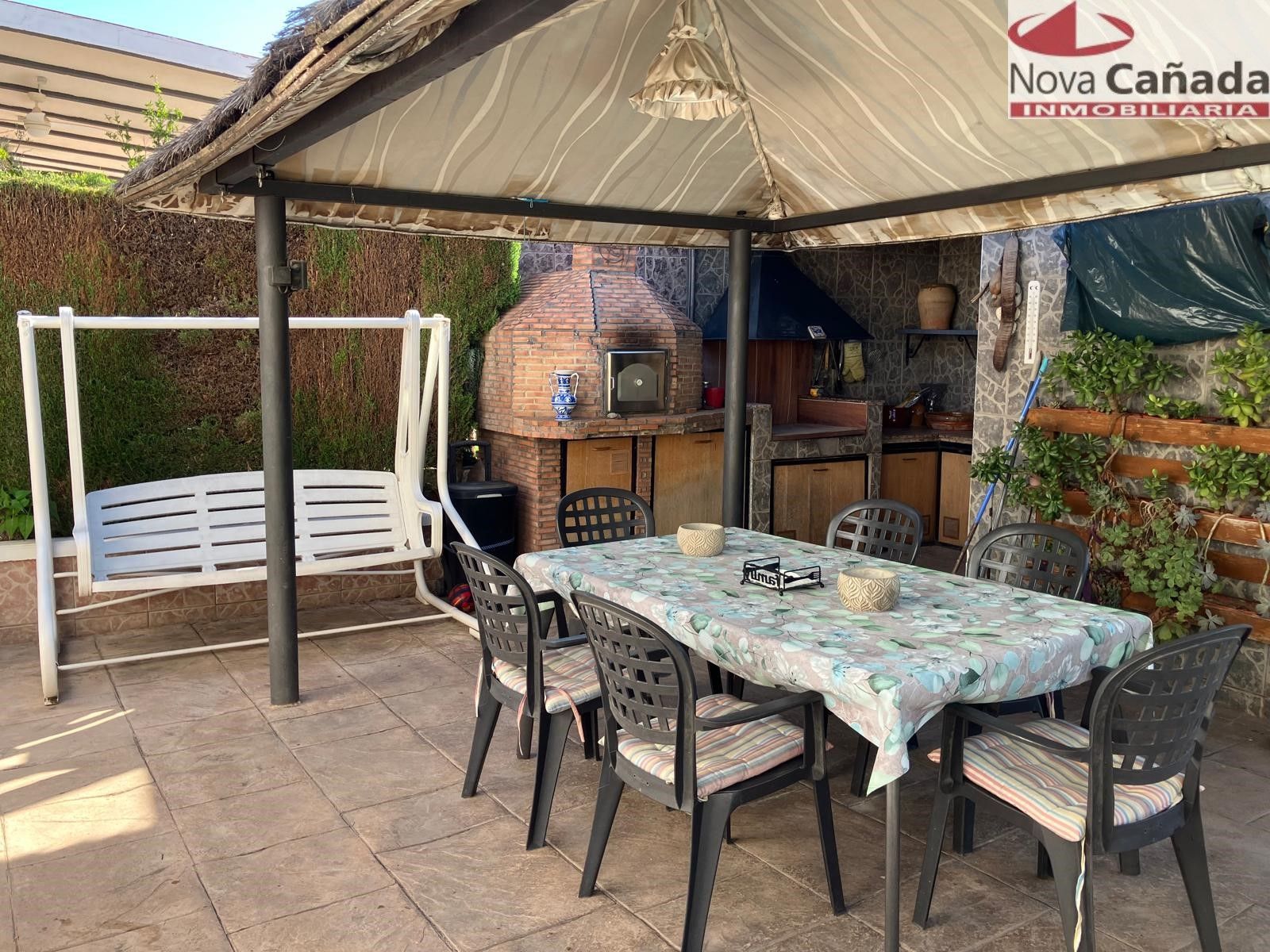 Chalet en La Cañada con piscina en exclusiva