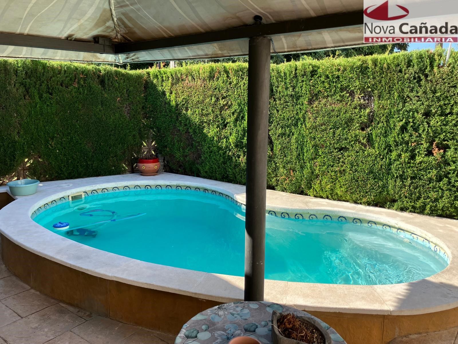 Chalet en La Cañada con piscina en exclusiva
