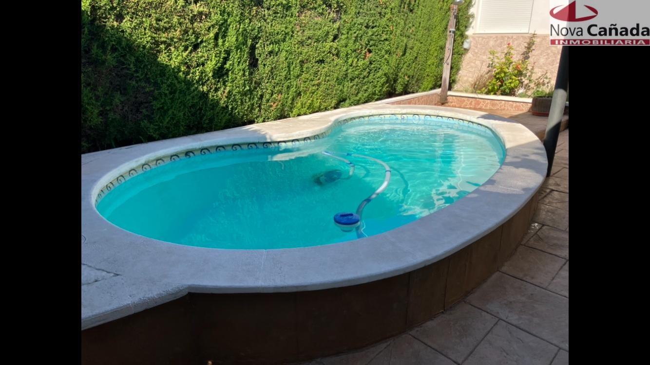 Chalet en La Cañada con piscina en exclusiva